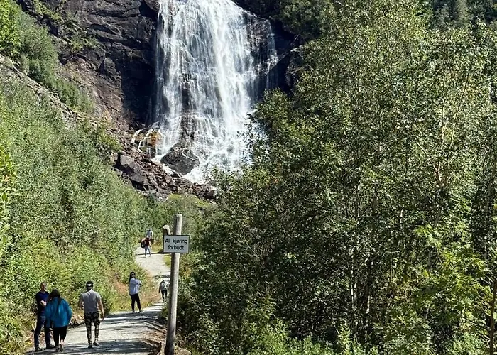 Fossen Bratte Mountain * Eikedalen